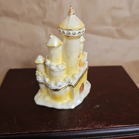 Jeweled Swarovski Enamel Yellow Sandcastle Trinket Box - Picture 4 of 7